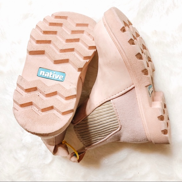 SOLD Native Kensington Boots - Picture 2 of 3